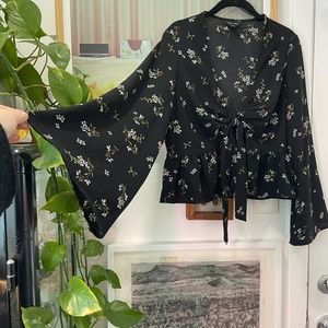 New Look Bell Sleeve Tie-Front Blouse